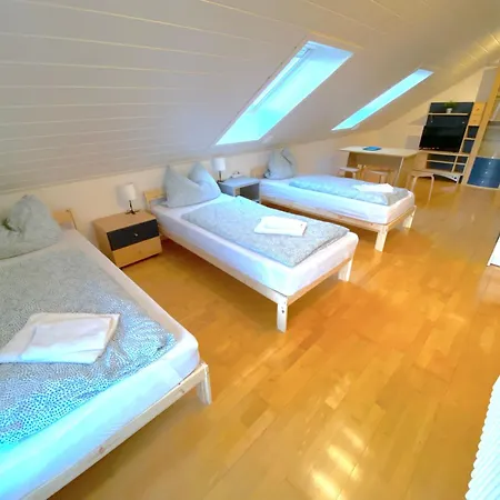 V 4 Personen - Monteurzimmer - - Kronwieden Apartment Loiching